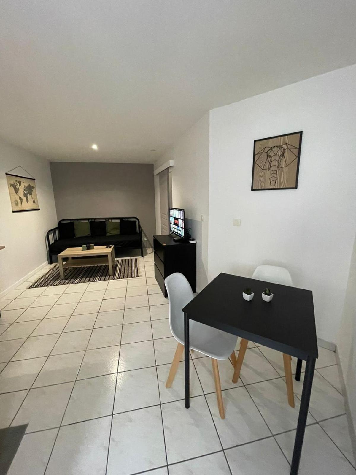 Charmant Studio L'Arnon A Issoudun Extérieur photo